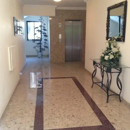 St. Lazaros Seaside Apartmán *