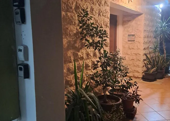 St. Lazaros Seaside Apartman