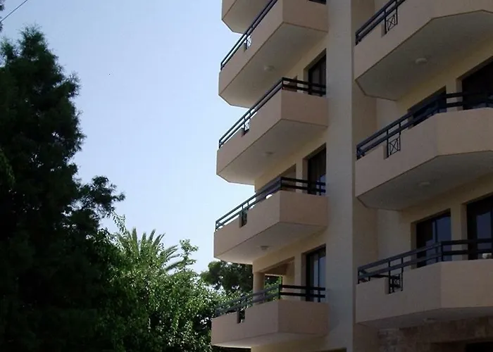 St. Lazaros Seaside Apartman